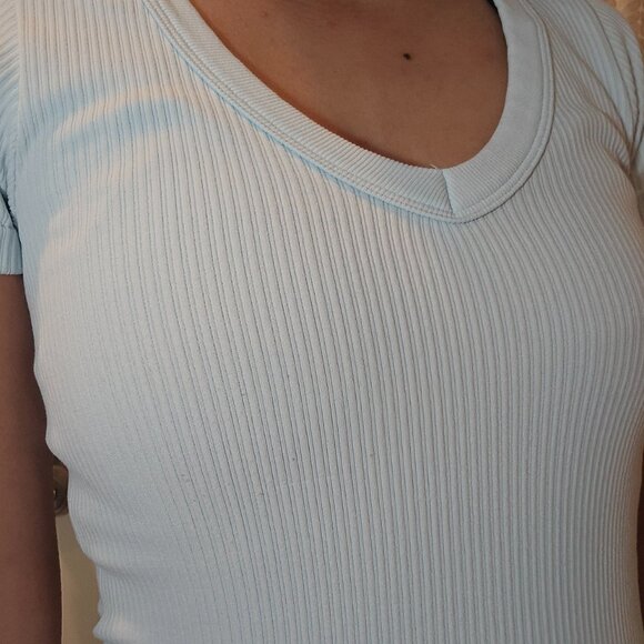 No Boundaries Baby Blue Fitted Short Sleeve Shirt Size XS Soft Girl Aesthetic - Picture 5 of 5